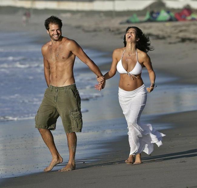 15P Brooke Burke sexy classic starlet expose boobs