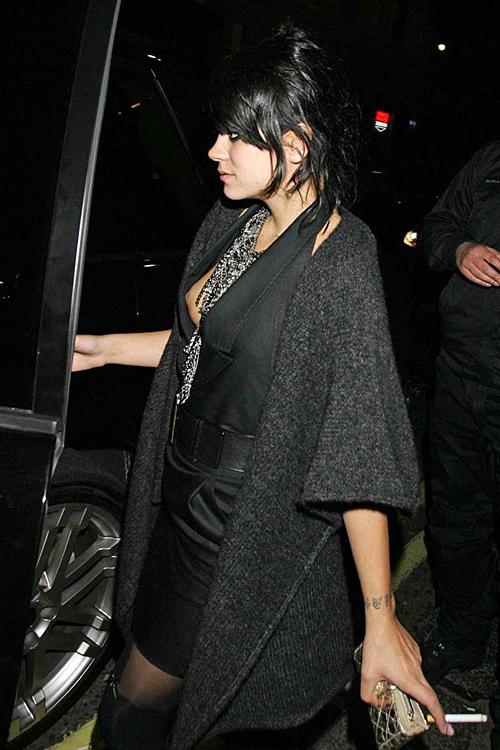 10P Lily Allen nipple