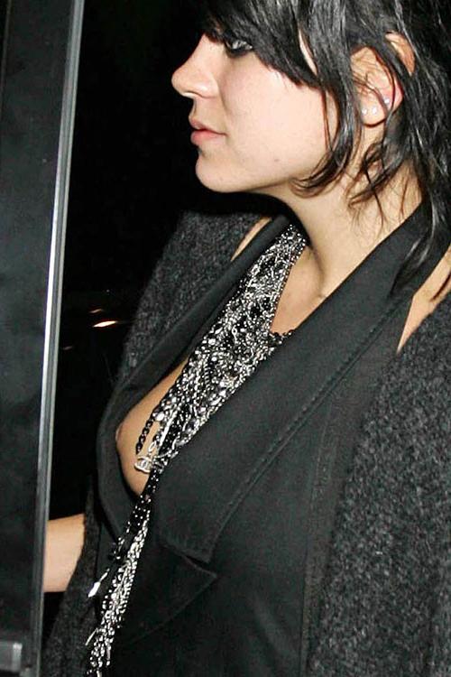 10P Lily Allen nipple
