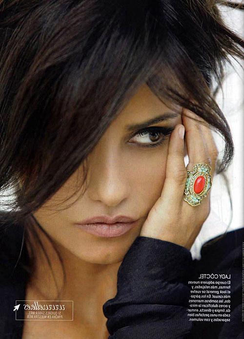 10P Monica Cruz cleavage