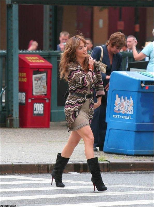 15P Jennifer Lopez nude in sex and nice nipple slip