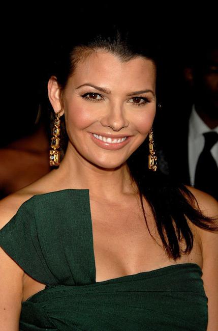 15P Ali Landry sexy body in amazingly hot underwear
