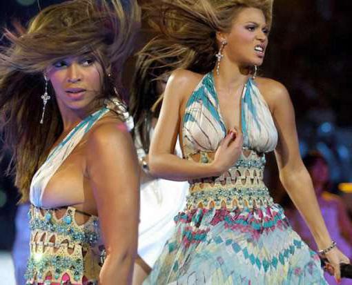 15P Beyonce Knowles upskirt of pussy and nipple slip