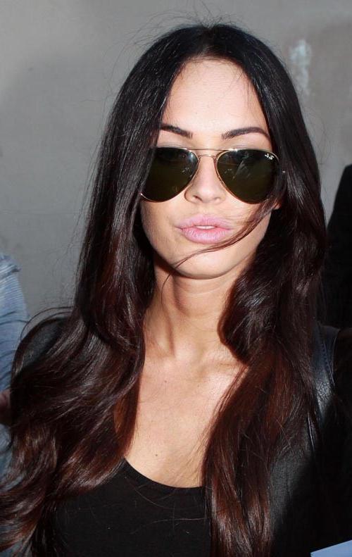 15P Megan Fox hottest cleavage and sexy lingerie pics