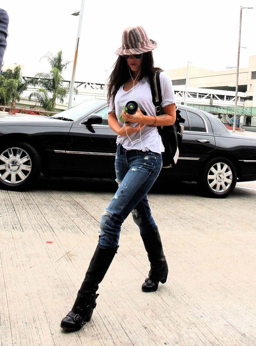 6P Megan Fox posing in sexy dresses and shows tattoo