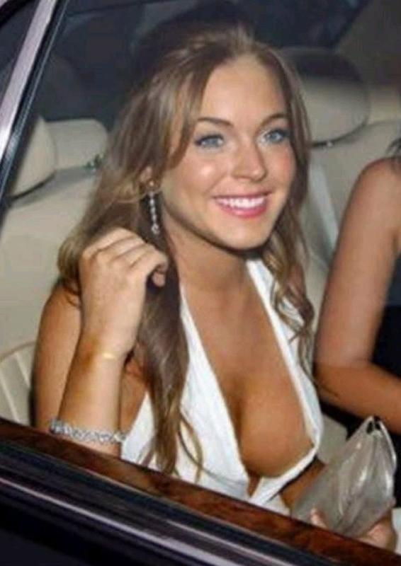 15P Lindsay Lohan perfect nasty ass and great cleavage