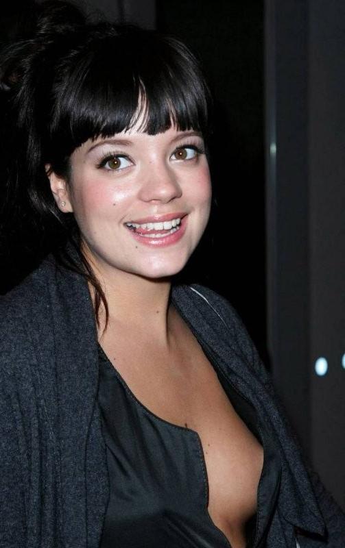 16P lily allen in hot nipple slips
