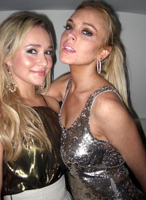 16P Lindsay Lohan in hot lesbian kiss and nipple slip paparazzi pics