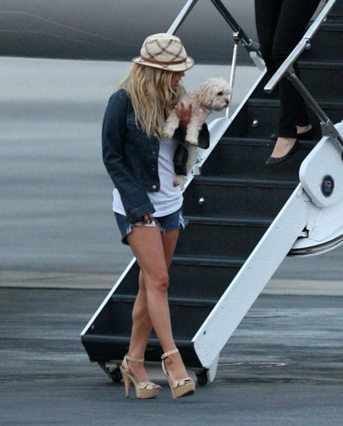 16P Jessica Simpson pussy slip and nipple slip paparazzi pictures