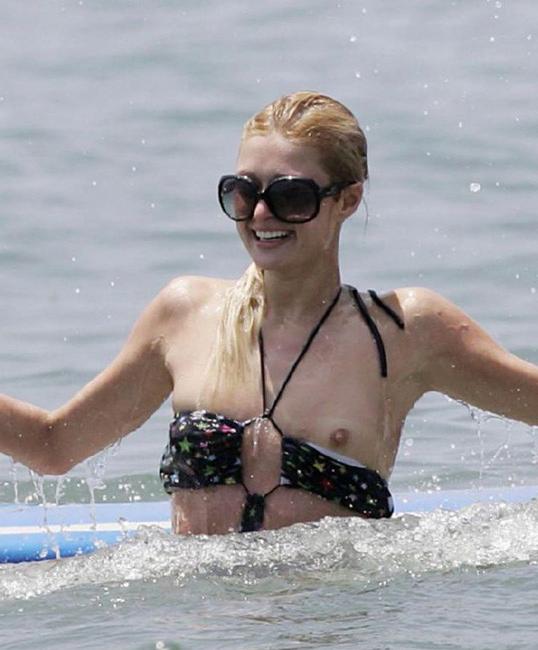 15P Celeb Paris Hilton nice nipple slip and sexy nude ass in public