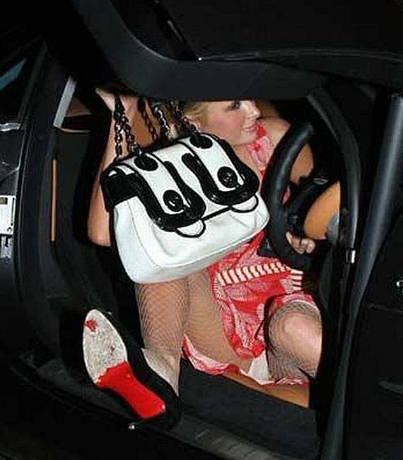 15P Celeb Paris Hilton nice nipple slip and sexy nude ass in public