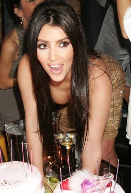 16P kim kardashian showing lacy panties and downblouse cleavage