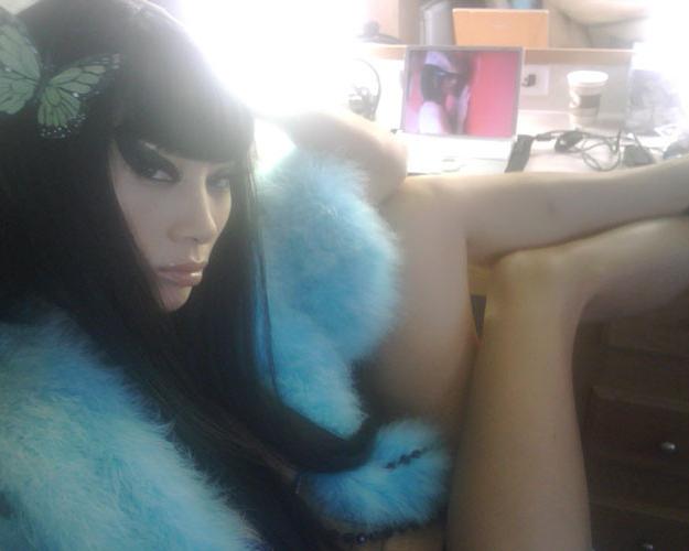 16P Bai Ling showing pussy and tits and nipple slip