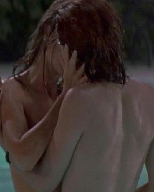 15P Neve Campbell see thru in public and nude boobs movie caps