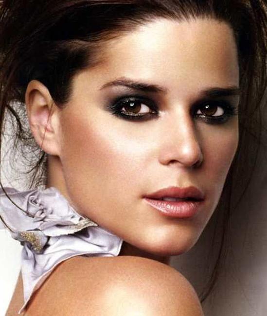 15P Neve Campbell see thru in public and nude boobs movie caps