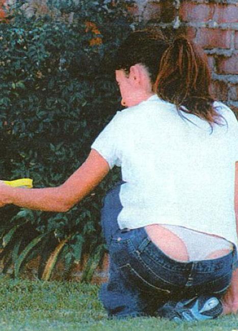 16P Penelope Cruz paparazzi nude boobs and nipple slip