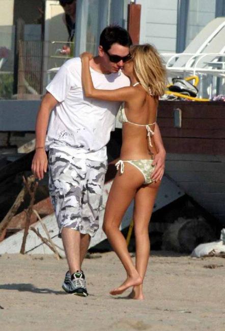 16P Nicole Richie white thongs and nude boob in public