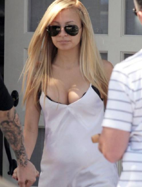 16P Nicole Richie white thongs and nude boob in public