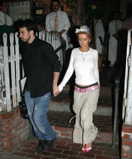 15P Christina Aguilera nude pussy in public