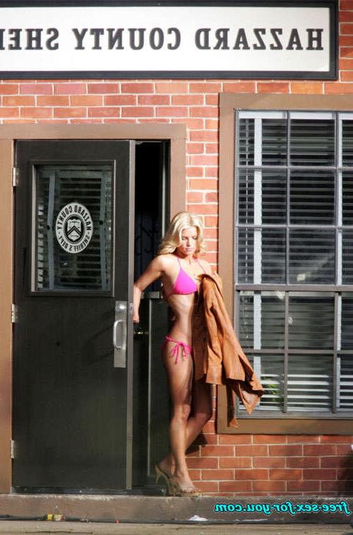 16P Jessica Simpson show pussy, nipple slip and upskirt pictures