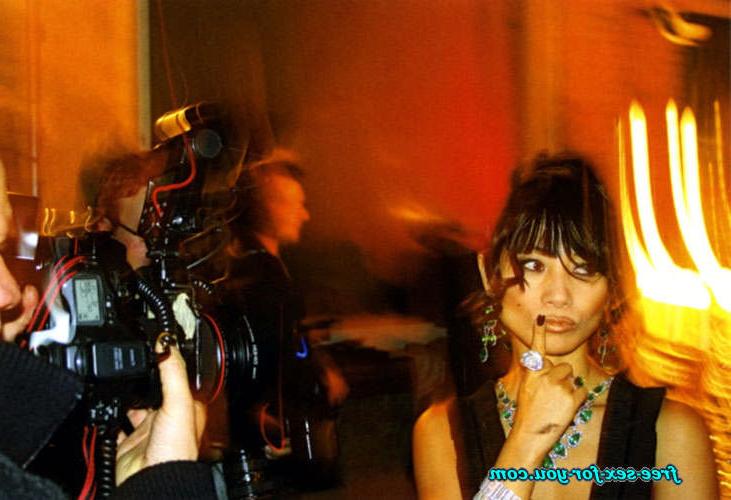 16P Bai Ling showing her small nice tits and nipple slip pics