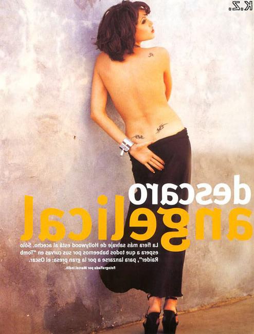 15P Celeb Angelina Jolie hot nipple slip in public