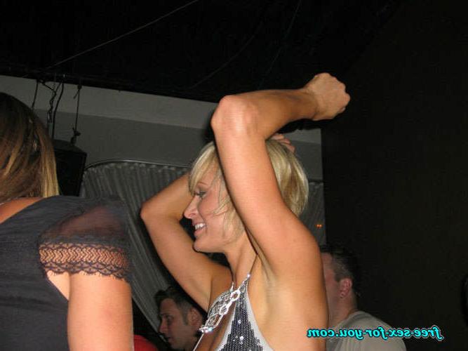 16P Paris Hilton showing great cleavage and dancing with her sister