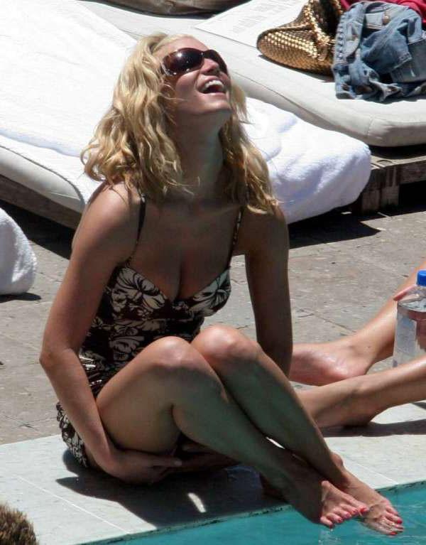 16P Jessica Simpson posing in bikini in pool and nipple slip pics