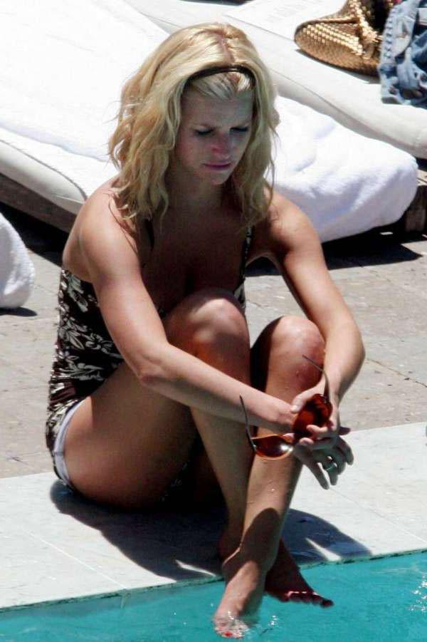 16P Jessica Simpson posing in bikini in pool and nipple slip pics