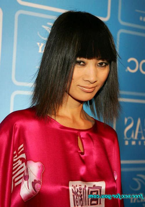 16P Bai Ling nipple slip and showing great legs to paparazzi