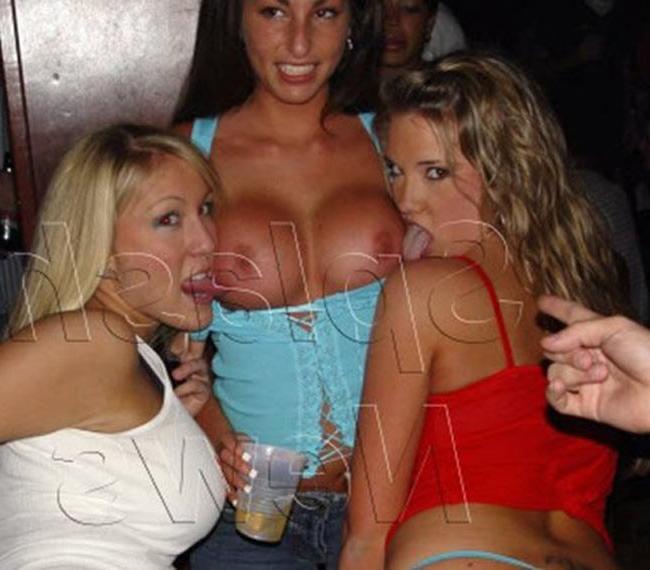 15P Katie Rees shows her big boobs in public