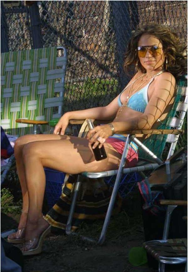 16P Jennifer Lopez upskirt and nipple slip paparazzi pictures