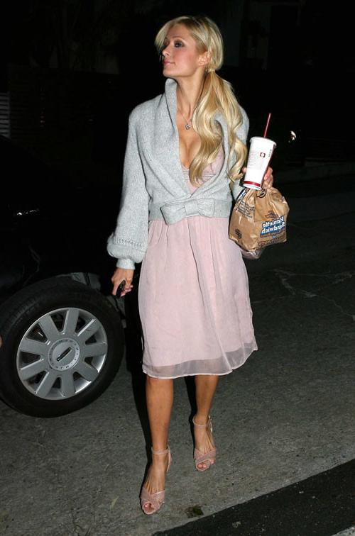 16P Paris Hilton flashing pussy upskirt and nipple slip pictures