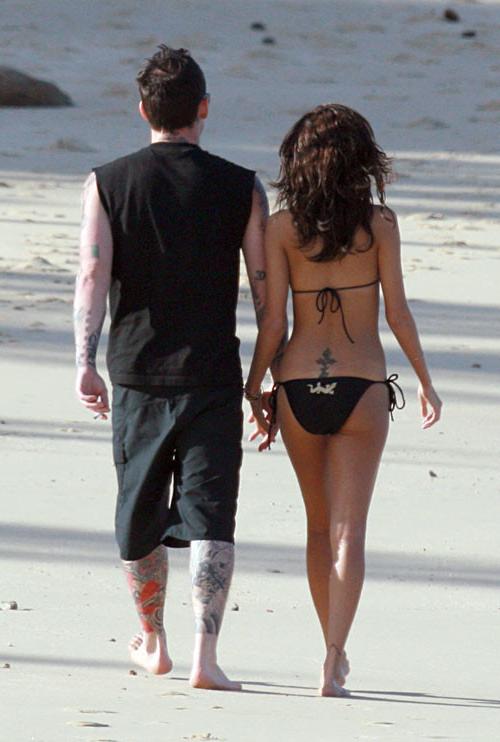 16P Nicole Richie thong slip and bikini beach paparazzi pictures
