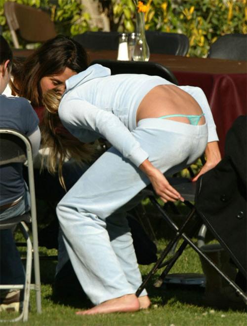 16P Cameron Diaz show thong in public and naked pool pictures