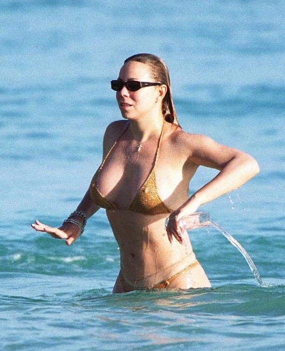 16P Mariah Carey nipple slip and upskirt paparazzi picutres
