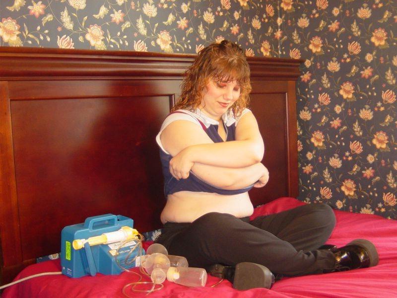 16P Lactating babe milking tits with pumps