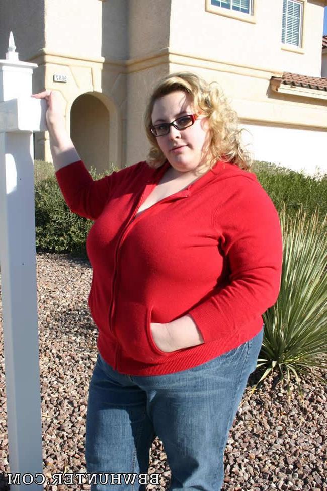 16P Blonde BBW with HUGE Knockers Getting Nailed