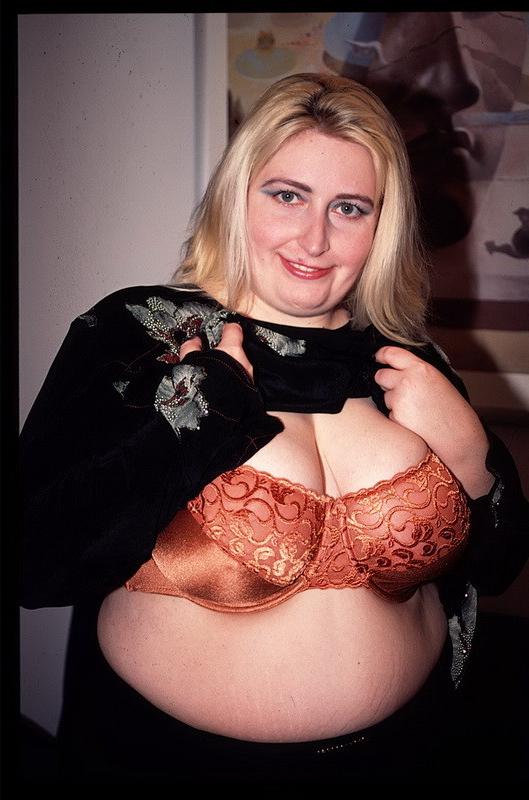 16P Big bbw fat ass plump chick with huge natural tits gets fucked