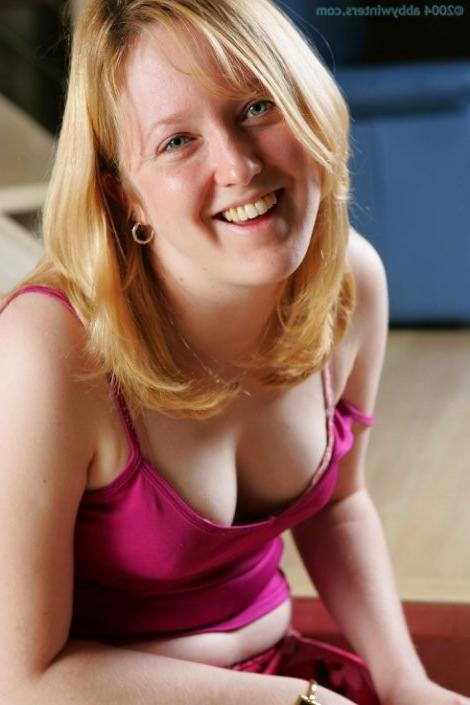 16P Amateur Ozzie Chubster With Puffy Nipple Pointers