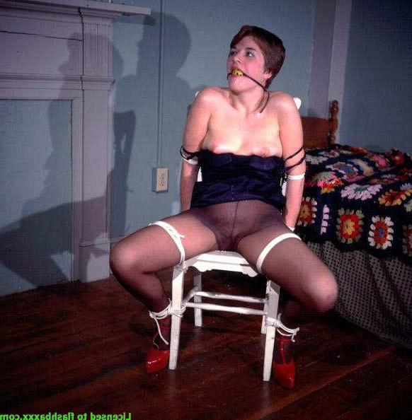 15P Very hot vintage babes