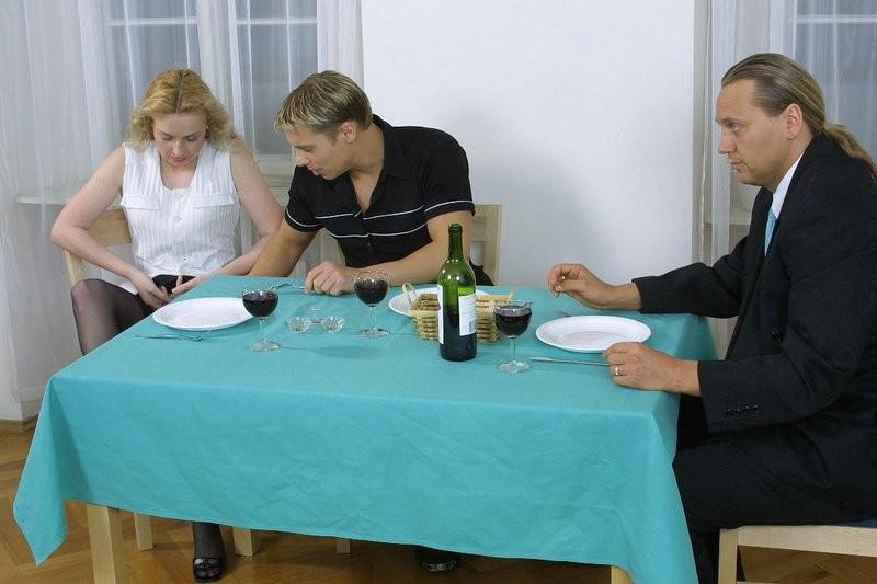 12P After dinner a sexy blonde babe gets double dicked