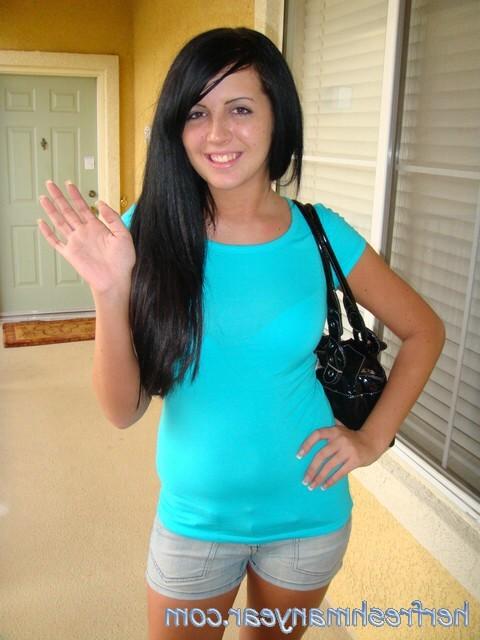 12P Amazing southern brunette gets on her knees and takes a fresh load