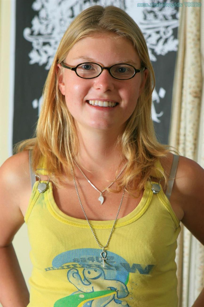 16P Puffy nipple natural blonde amateur wears glasses