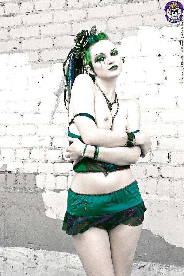 15P Goth Girl Public Flashing