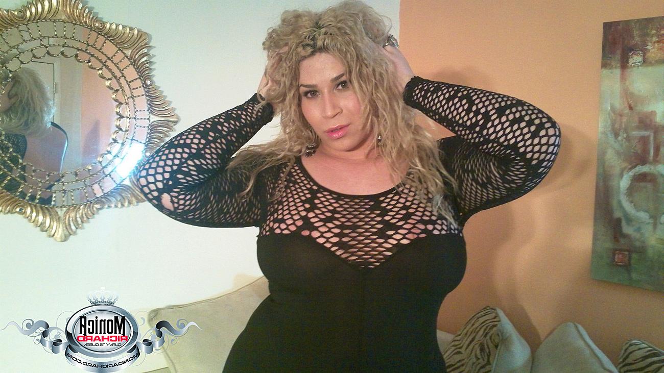 12P Curvy Transsexual Queen in a black lace dress