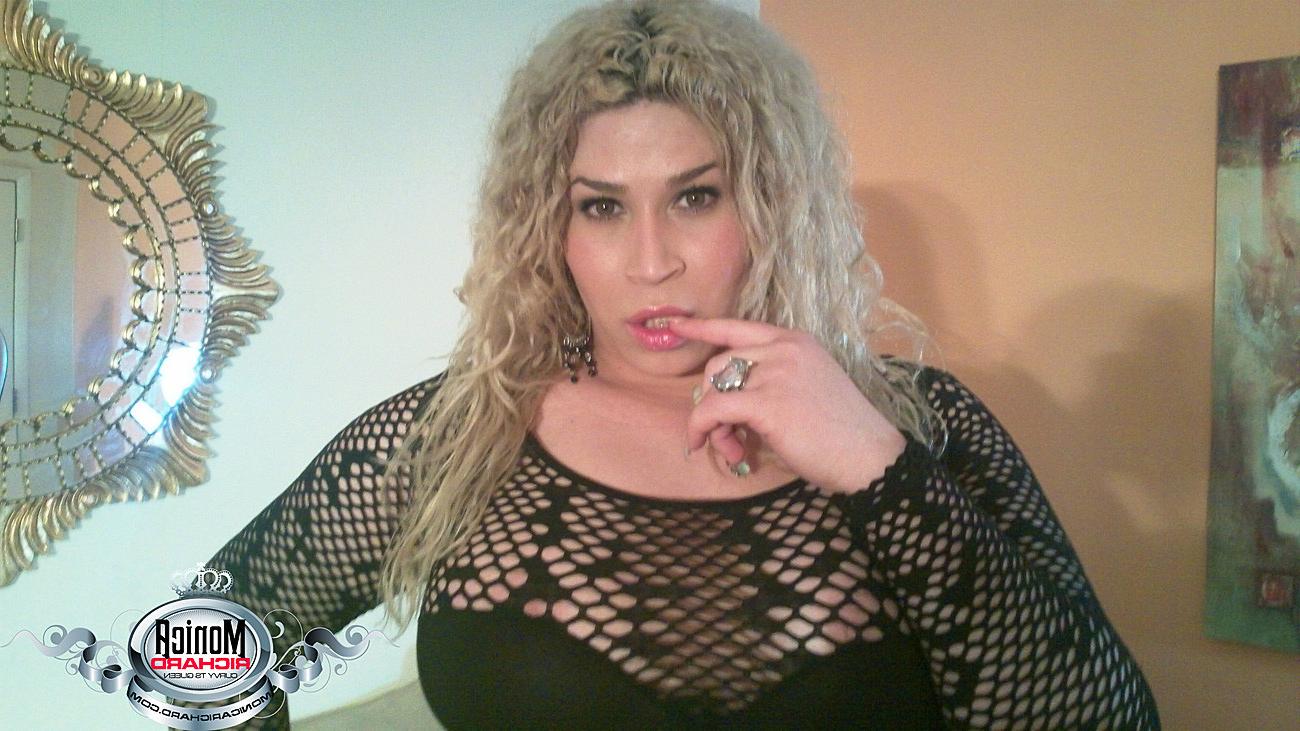 12P Curvy Transsexual Queen in a black lace dress