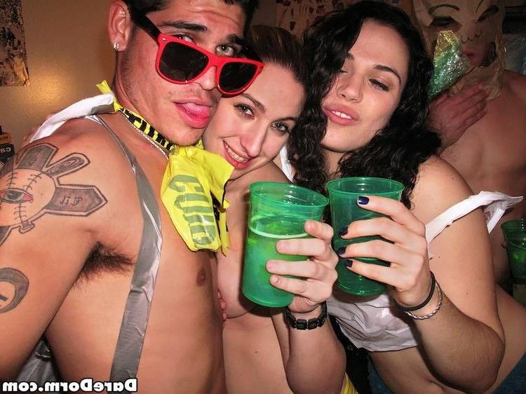 15P Real college girls sucking and fucking in their dorm