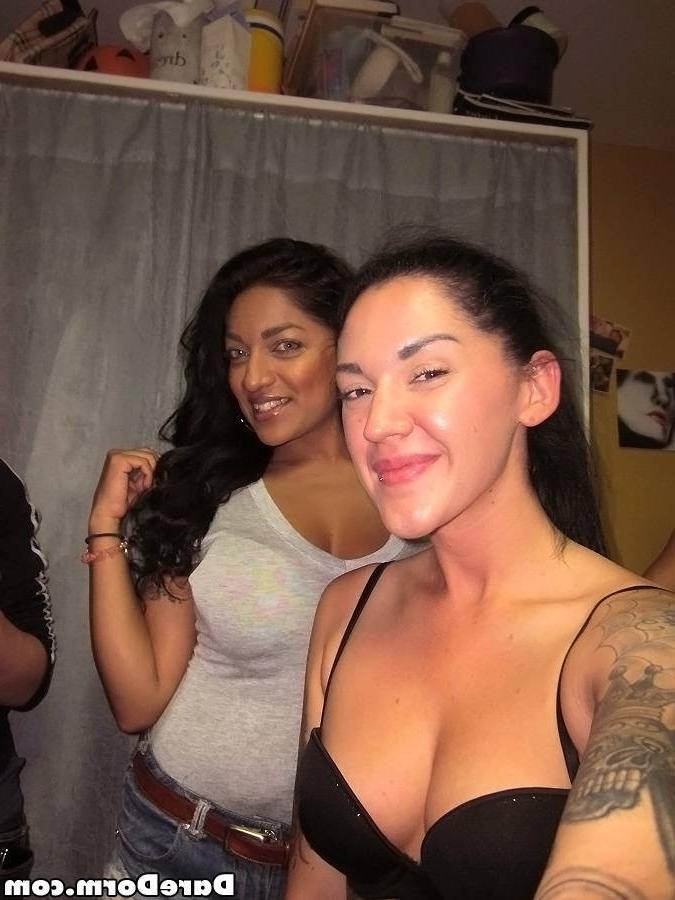 15P College girls loves being fucked in their dorm parties