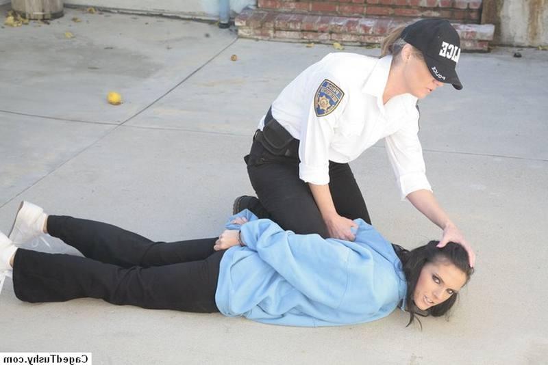 11P Brunette Lesbos Fucking With Strapon Dildo In Prison